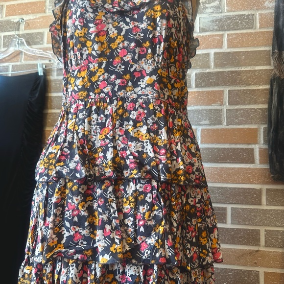 Dress - Picture 8 of 8